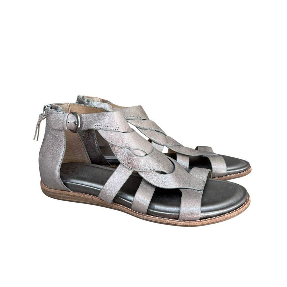Sofft Ephie sandals metallic gray interlaced leather strap heel zipper sz 11